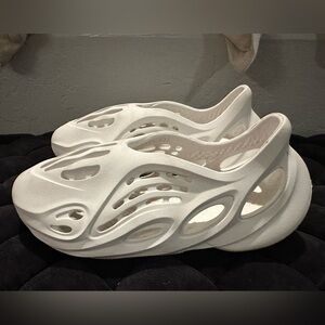 Rubber Slip On Sandal (YOUTH)